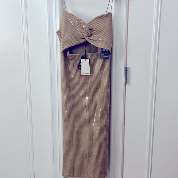 New with tags retrofete sariah sequin dress, never worn - Picture 6 of 7